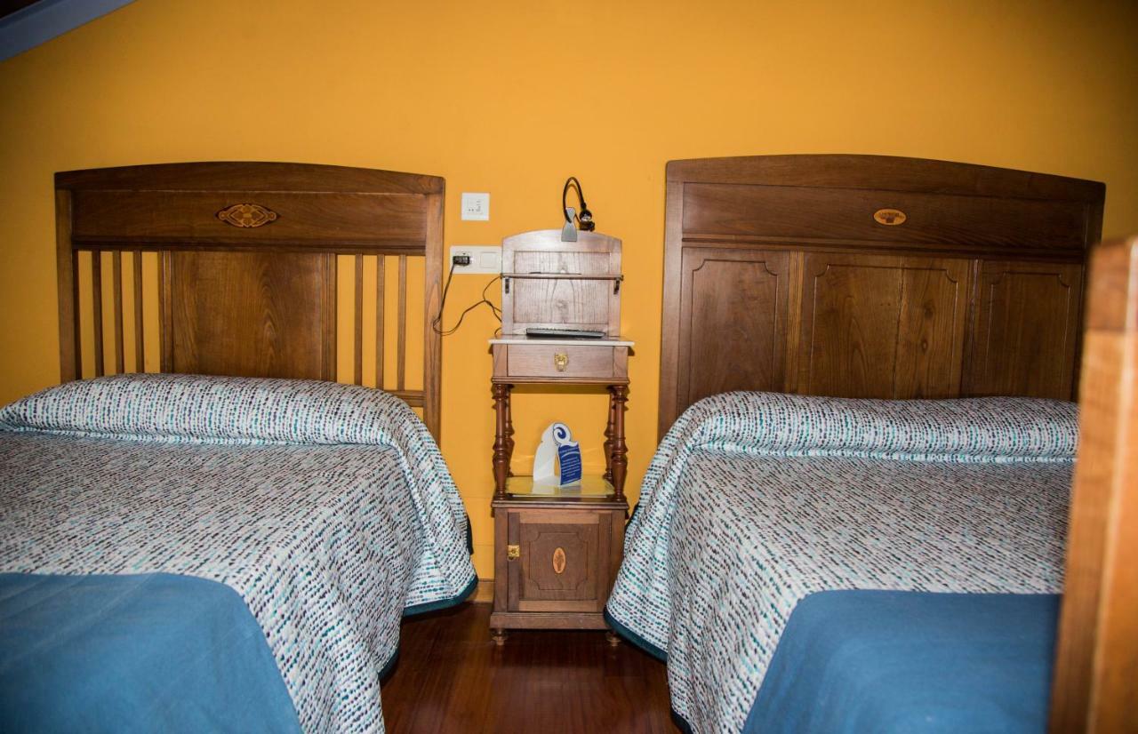 Pensjonat Casa Don Din Cruces Zewnętrze zdjęcie