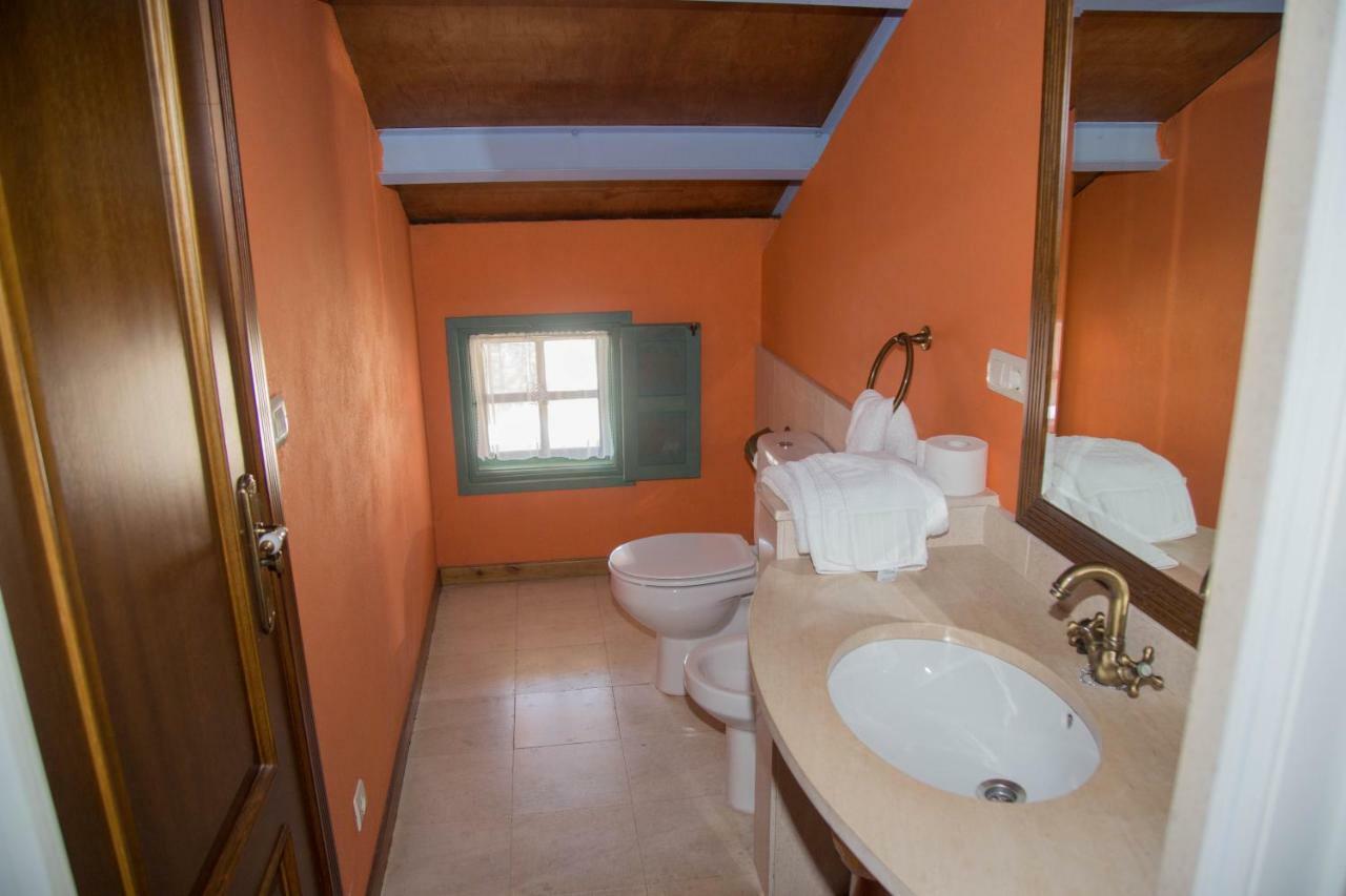 Pensjonat Casa Don Din Cruces Zewnętrze zdjęcie